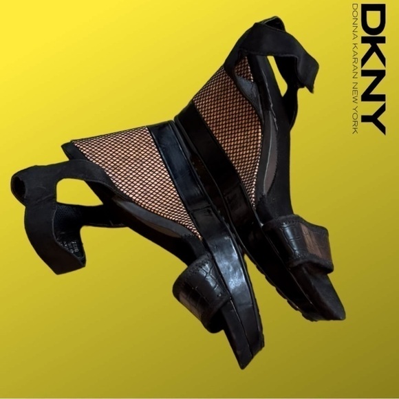 Vintage DKNY sandals - Picture 5 of 10